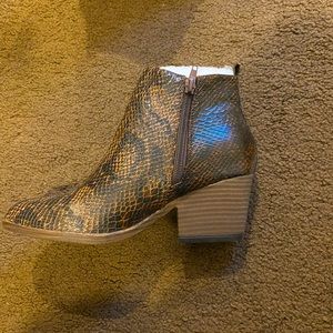 SNAKESKIN BOOTIES: SIZE 8